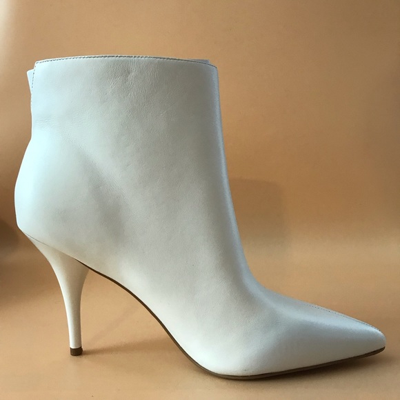 Marc Fisher LTD NWOT Point Toe Bootie Stiletto Heel NWOT in White - Picture 3 of 8